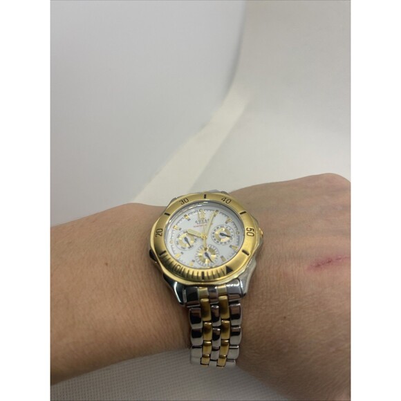 Men's Guess Waterpro Day Date Watch Needs New Battery - Picture 2 of 6